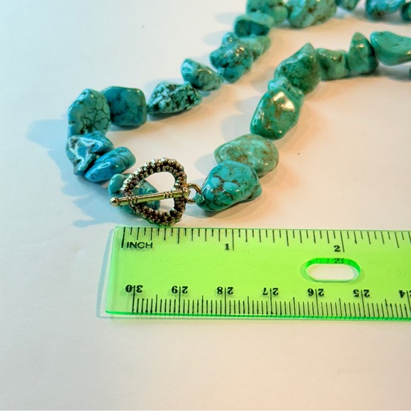 🆕 Faux Chunky Turquoise Nugget Necklace w/ Heart Toggle Clasp – Bold & Beautiful - Picture 5 of 16